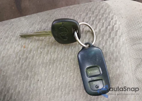 2006 Toyota Highlander Hybrid V6 from USA, damaged, VIN JTEDW21AX60009330